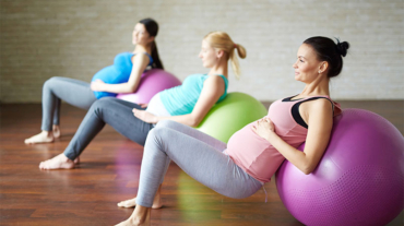 pregnant-women-pilates-class